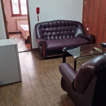 Polo Hotel Yerevan Ngoại thất bức ảnh