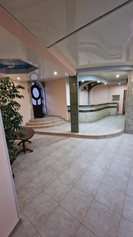 Polo Hotel Yerevan Ngoại thất bức ảnh